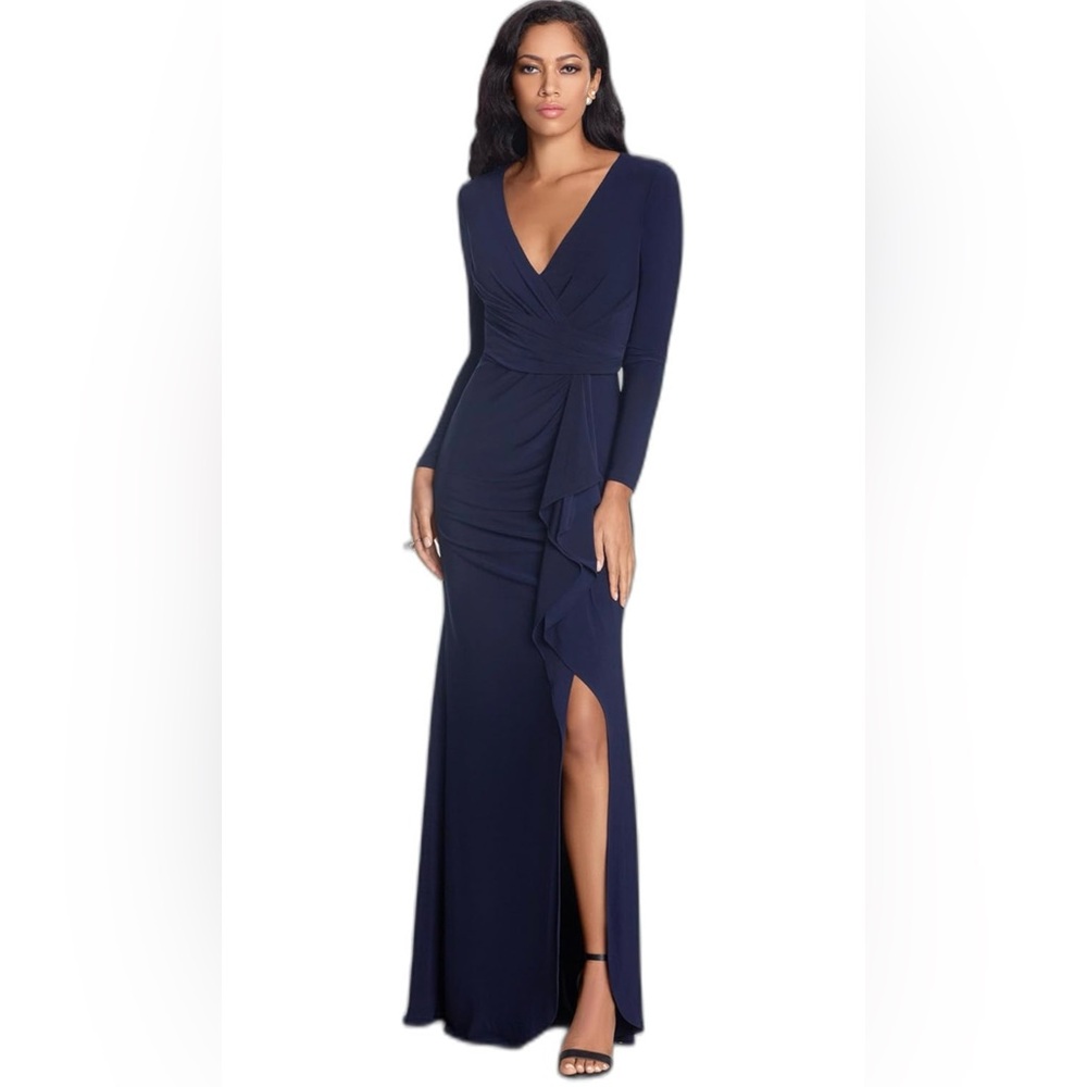 Elegant Navy Blue Evening Gown